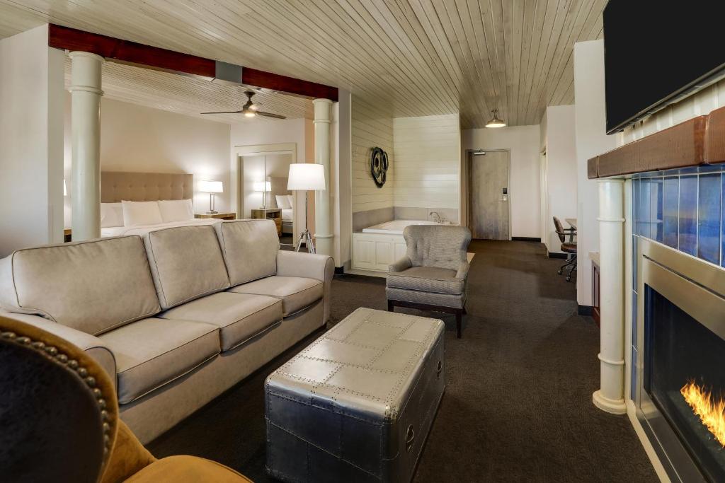 Stoney Creek Hotel Tulsa - Broken Arrow - 