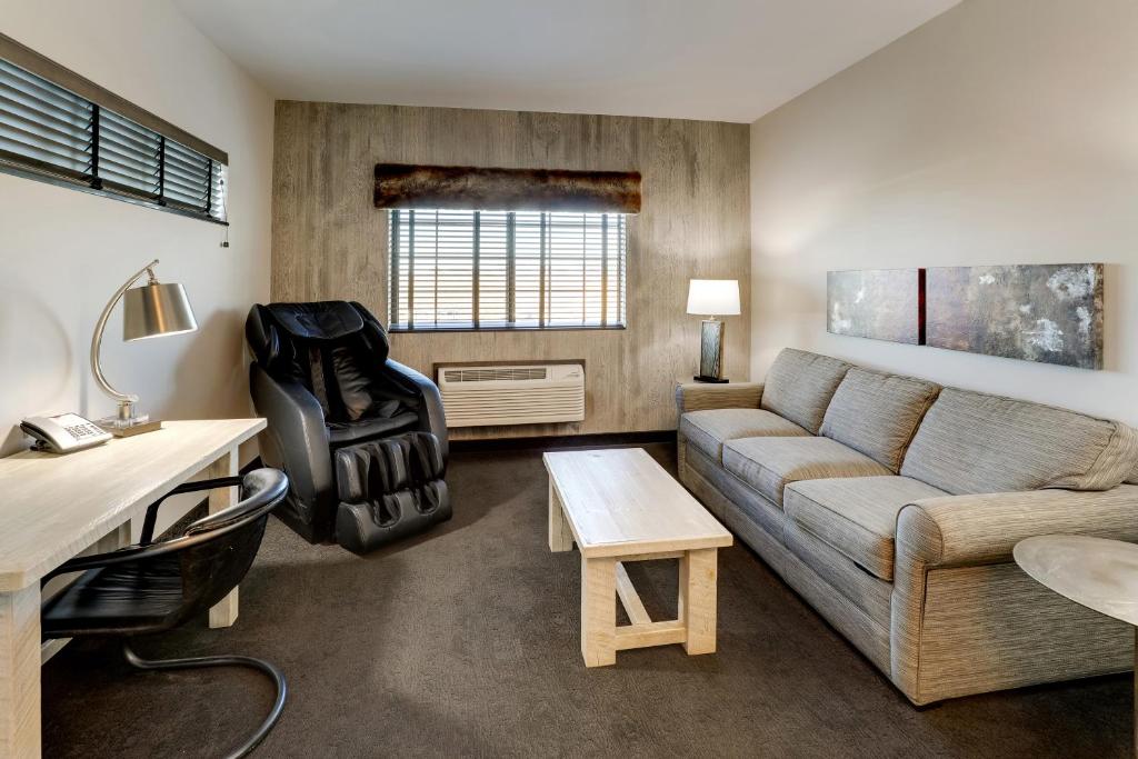 Stoney Creek Hotel Tulsa - Broken Arrow - Room King Superior