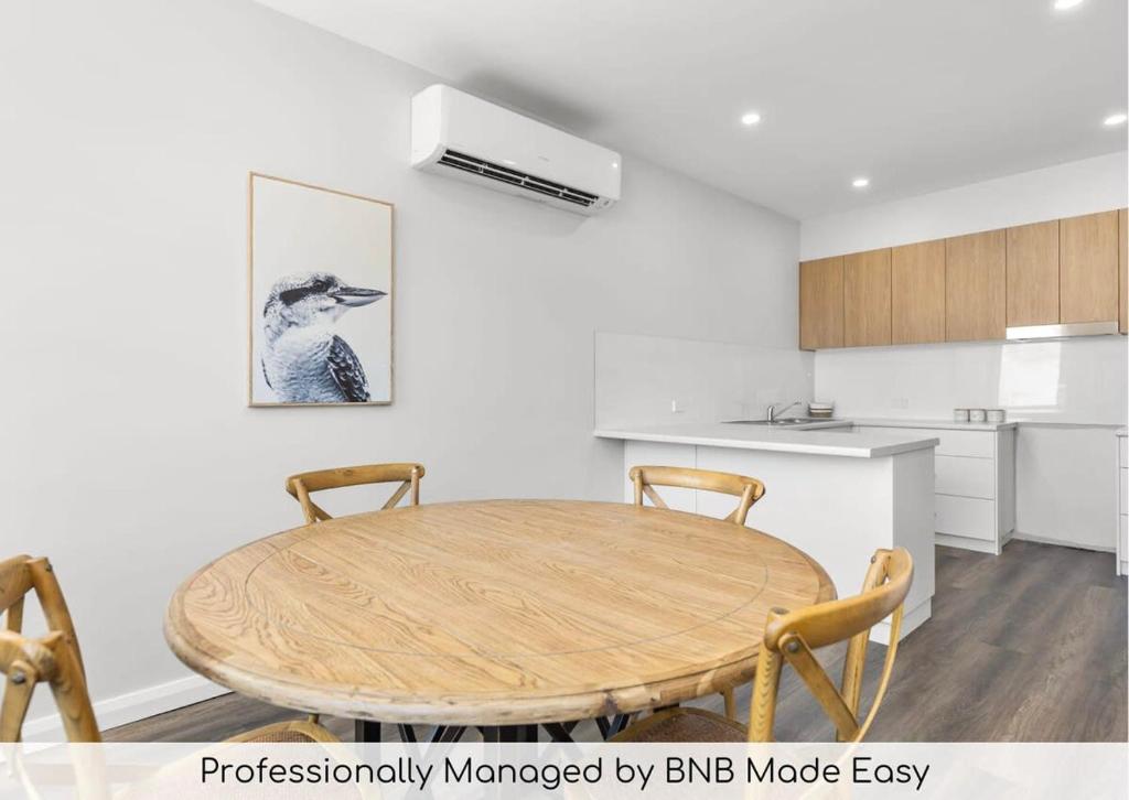 Η κουζίνα ή μικρή κουζίνα στο Bedford House - CBD Location, Sleeps 6