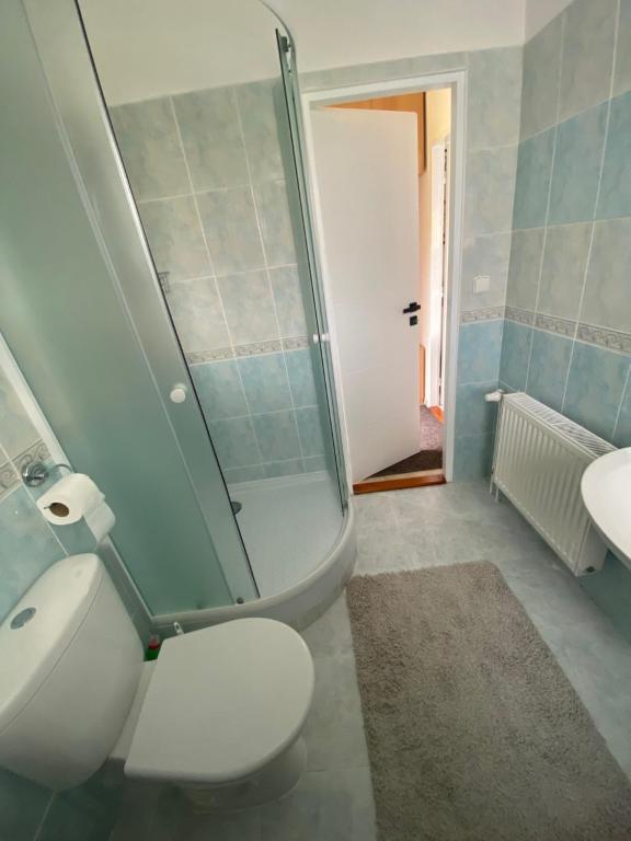Koupelna v ubytování Apartmán U Onky
