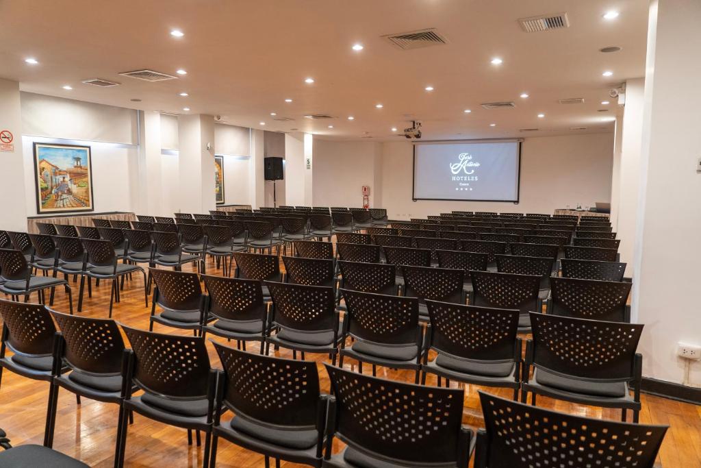 Οι επιχειρηματικές εγκαταστάσεις ή/και οι αίθουσες συνεδριάσεων στο Hotel Jose Antonio Cusco