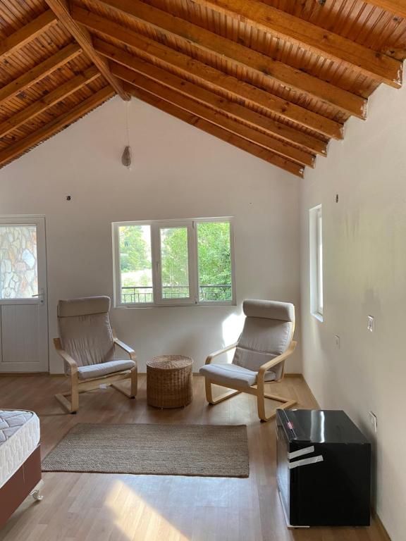 Posezení v ubytování Yedi Butik Hotel