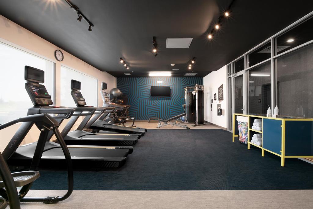Fitness centrum a/nebo fitness zařízení v ubytování Aloft McAllen