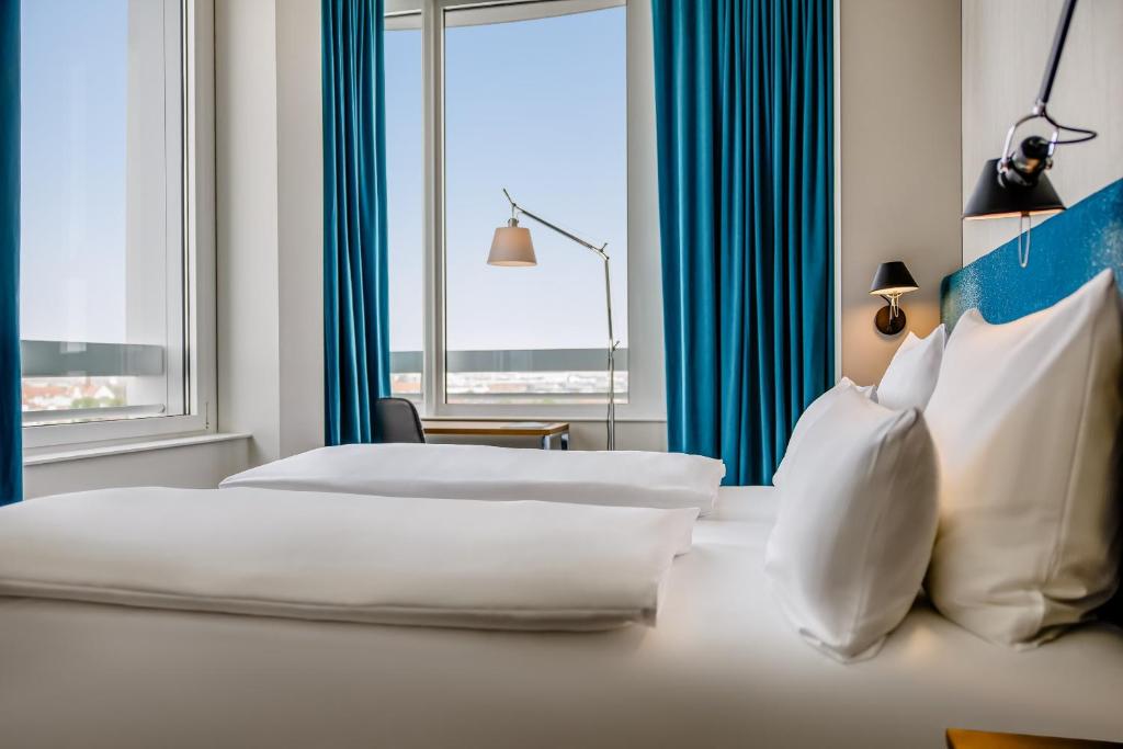 
Superior Room with Queen Size Bed 
