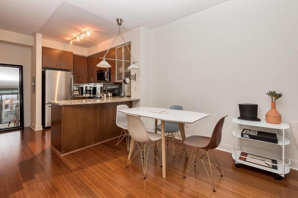 Modern Yorkville One Bedroom Suite, Toronto (updated prices 2024)