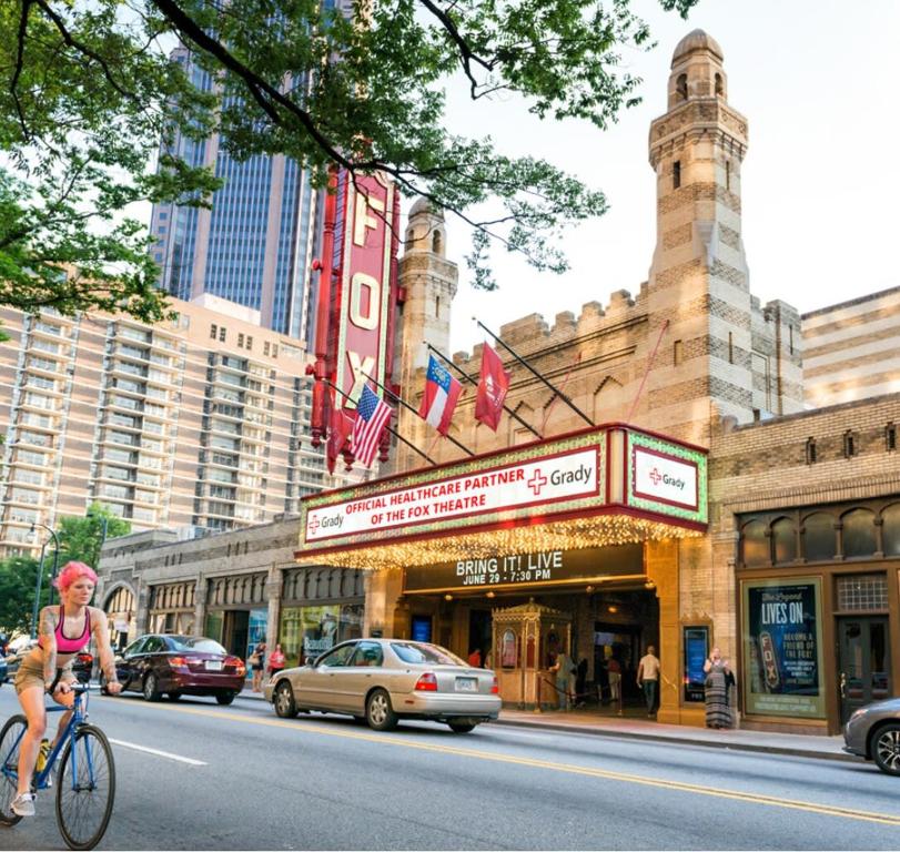 Nespecifikovaný výhled na destinaci Atlanta nebo výhled na město při pohledu z prázdninového domu
