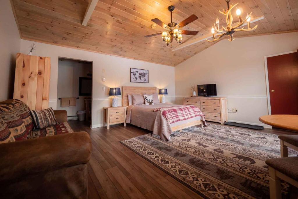The Snowshoe Lodge - Suite