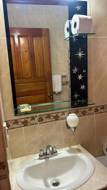 Koupelna v ubytování Hotel Javy