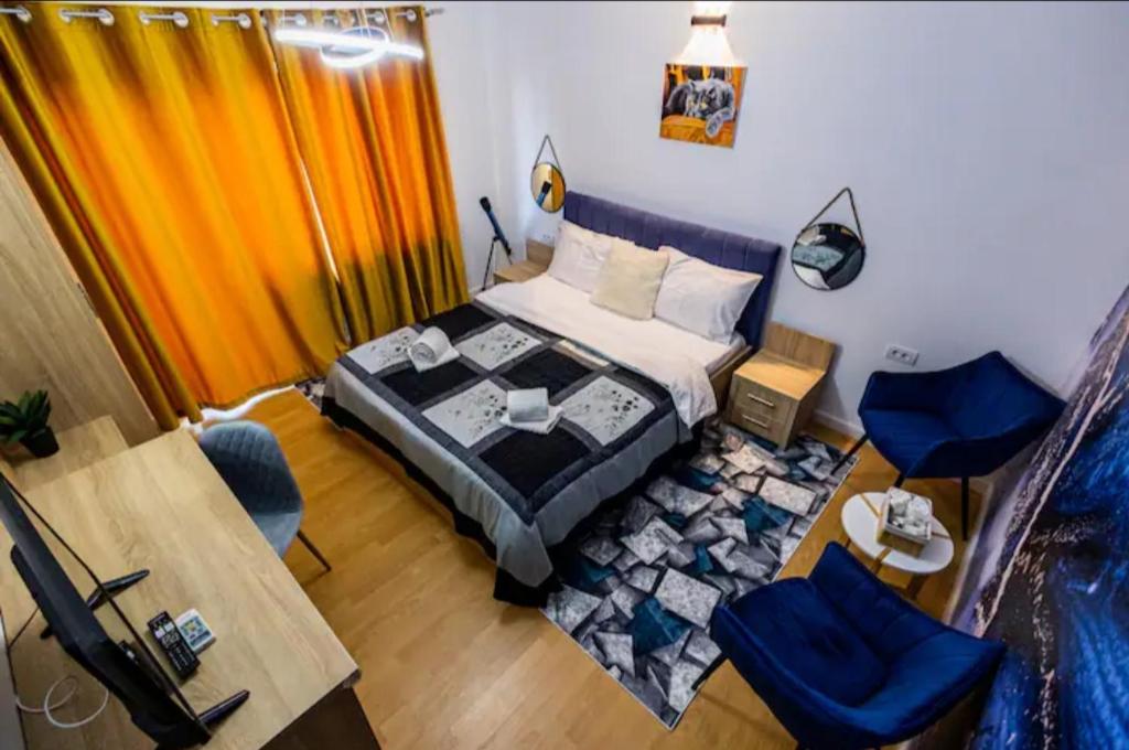 Postel nebo postele na pokoji v ubytování BLUE