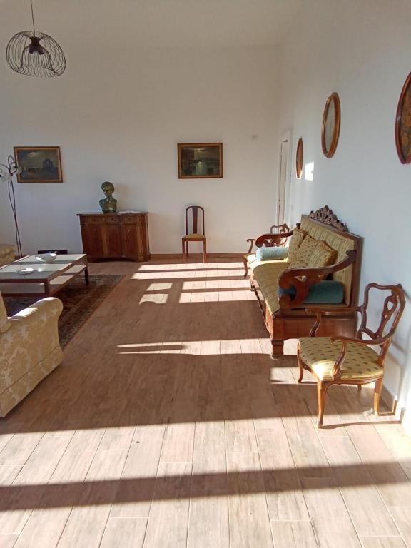 Posezení v ubytování LOCANDA DEI FOLLI