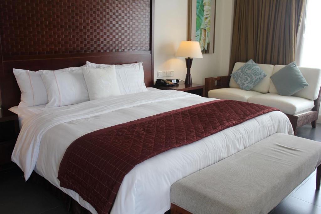 Postel nebo postele na pokoji v ubytování Sheraton Huizhou Beach Resort