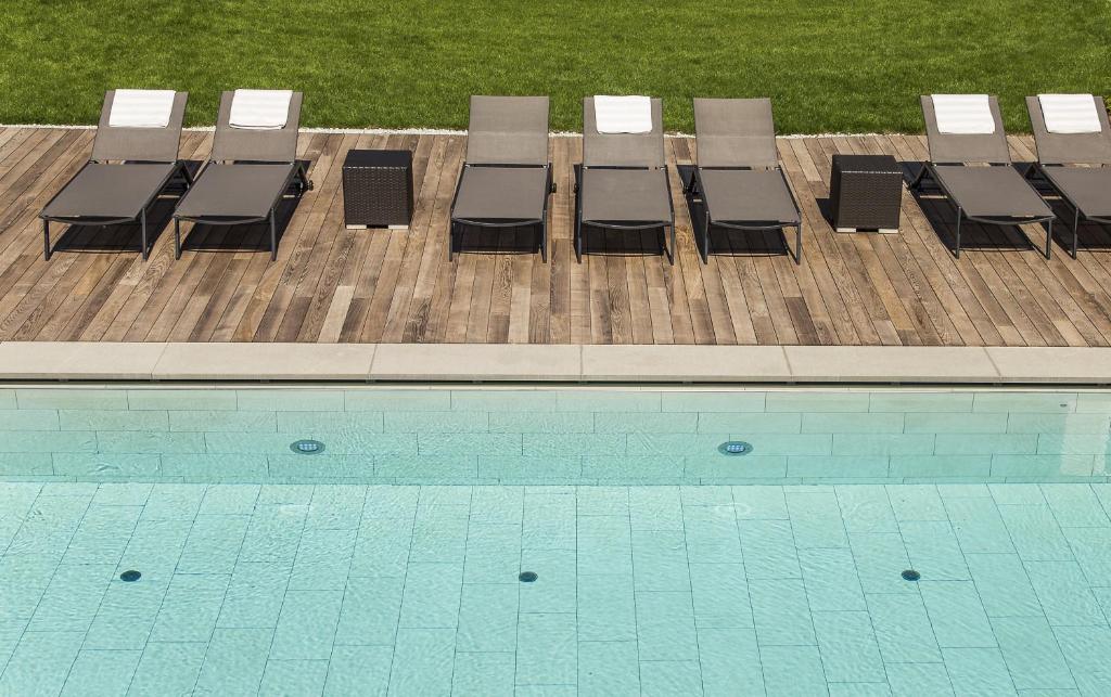Bazén v ubytování Hotel Petrus nebo v jeho okolí