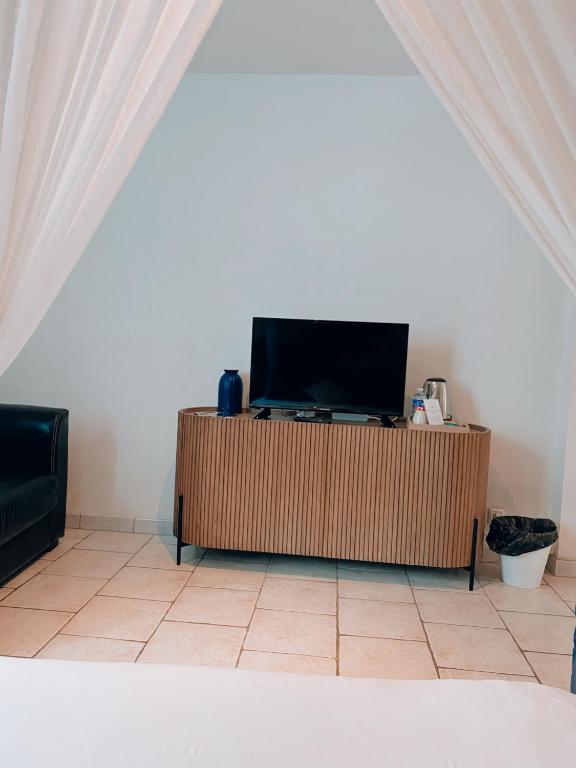 Villa Hyper Centre Le Blanc Type Hotel Entrée Autonome - Chambre Double Standard