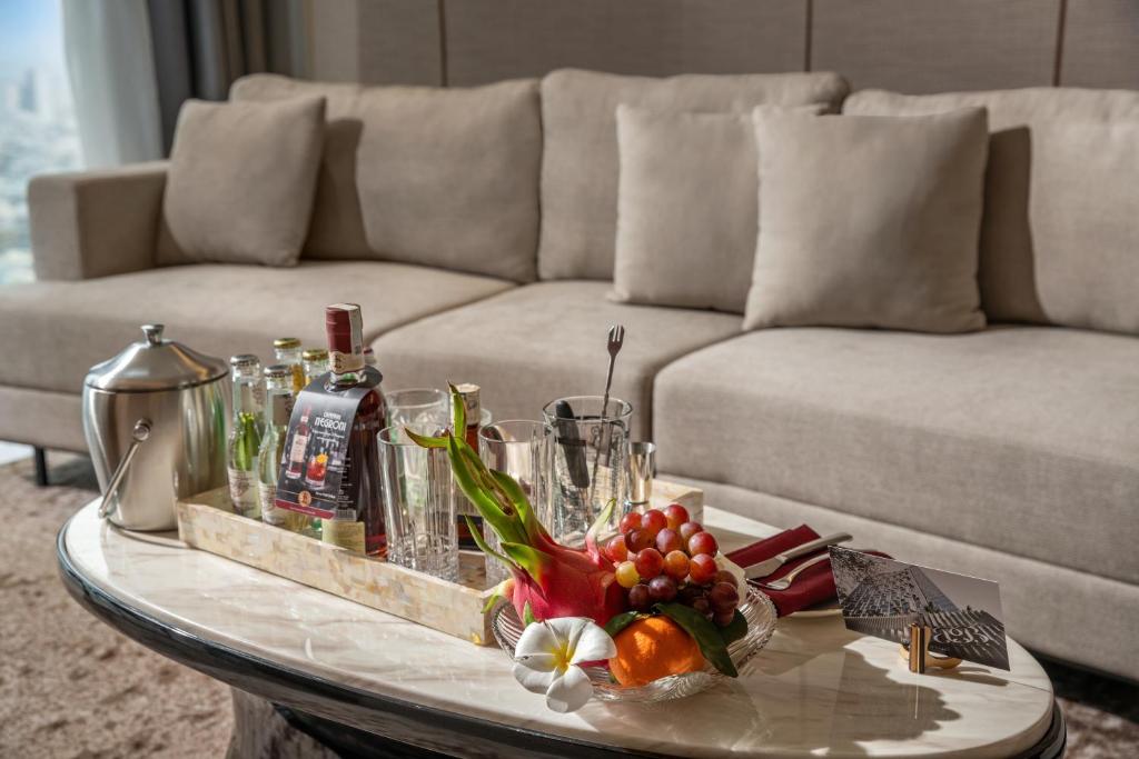 One-Bedroom Suite with River View - Lounge Access