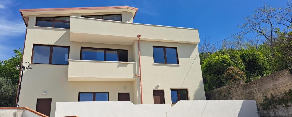 Budynek, w którym mieści się apartament
