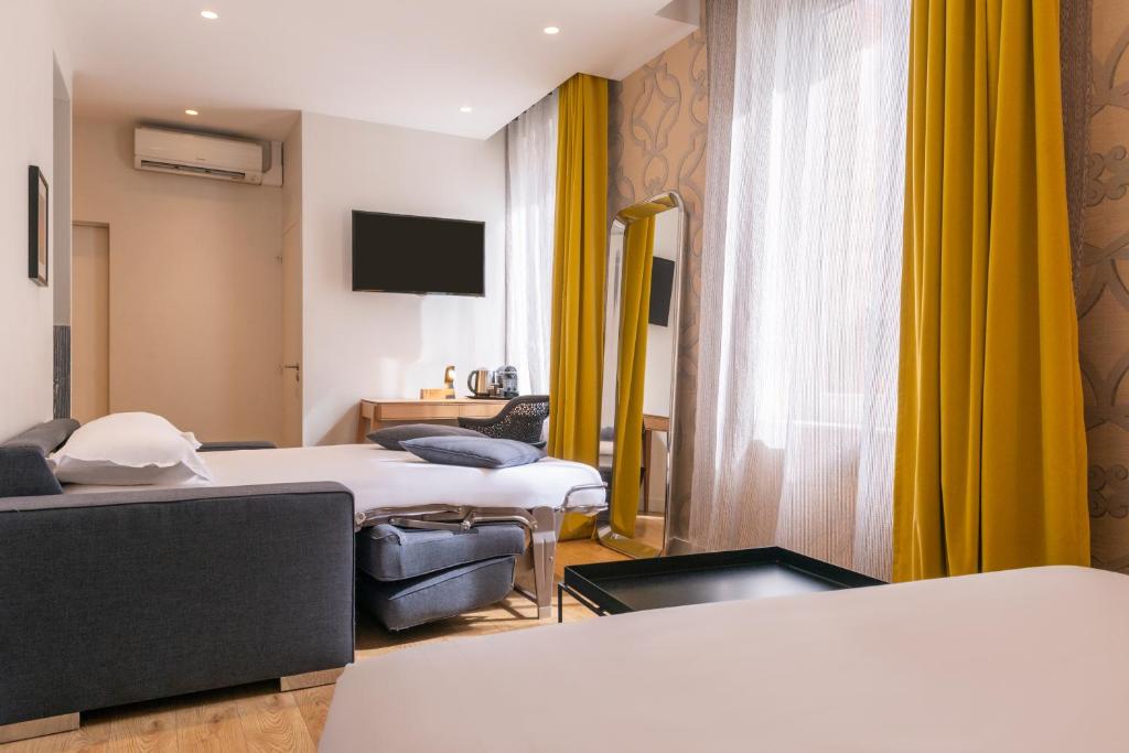 The Originals Boutique, Hôtel Le Lion, Clermont-Ferrand - Family Room