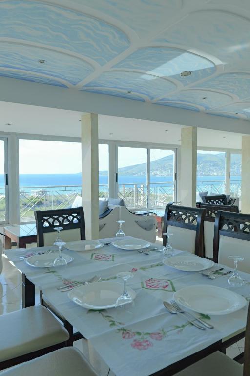 Restaurace v ubytování Hotel Holiday