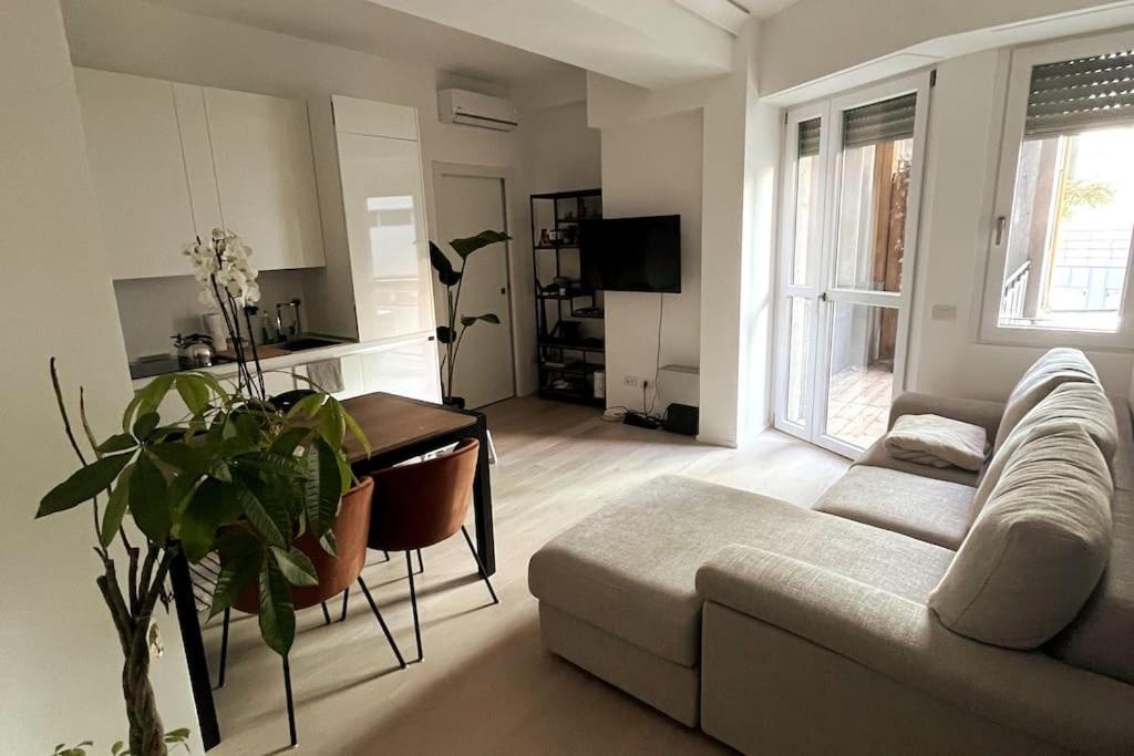 Modern apartment - Walking distance to Milan Central Station