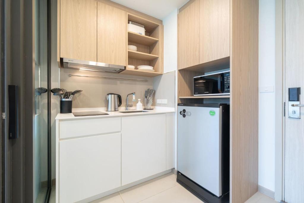 Laguna BangTao Beach Skypark Apartment - Resim 24