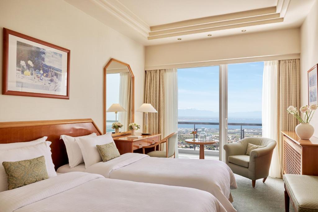 
Twin Room with Panoramic City and Sea View
