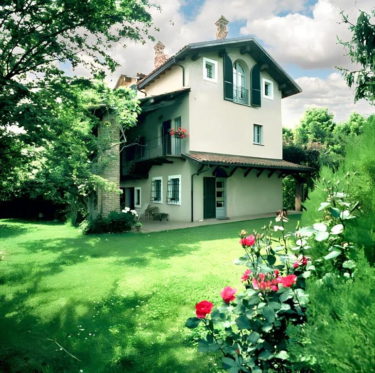 Modern apartment with garden in Carru 70 sqm private parking