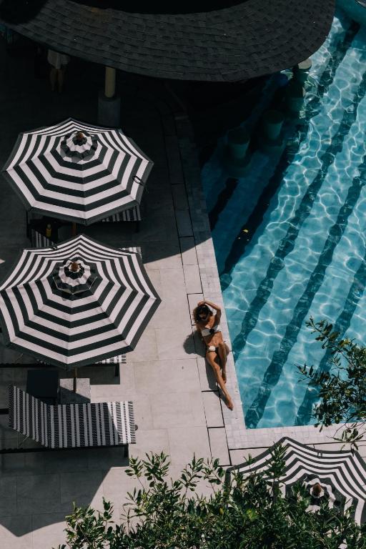 Bazén v ubytování The Royal Paradise Hotel & Spa - SHA Extra Plus nebo v jeho okolí
