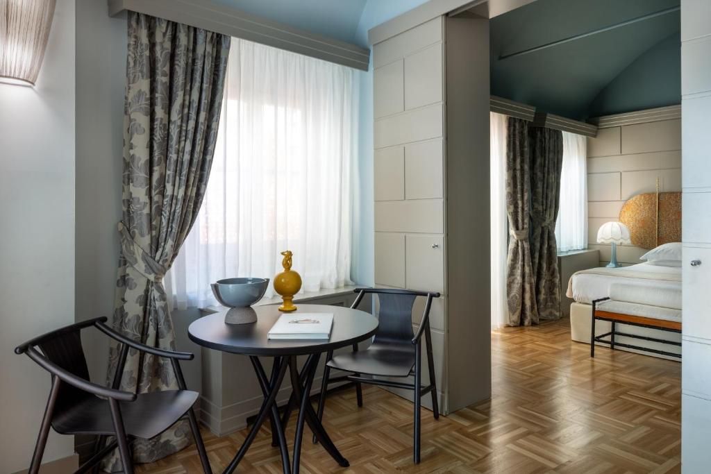 Hotel Number Nine - 13