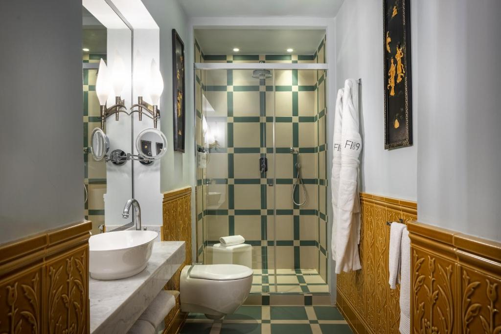 Hotel Number Nine - 11