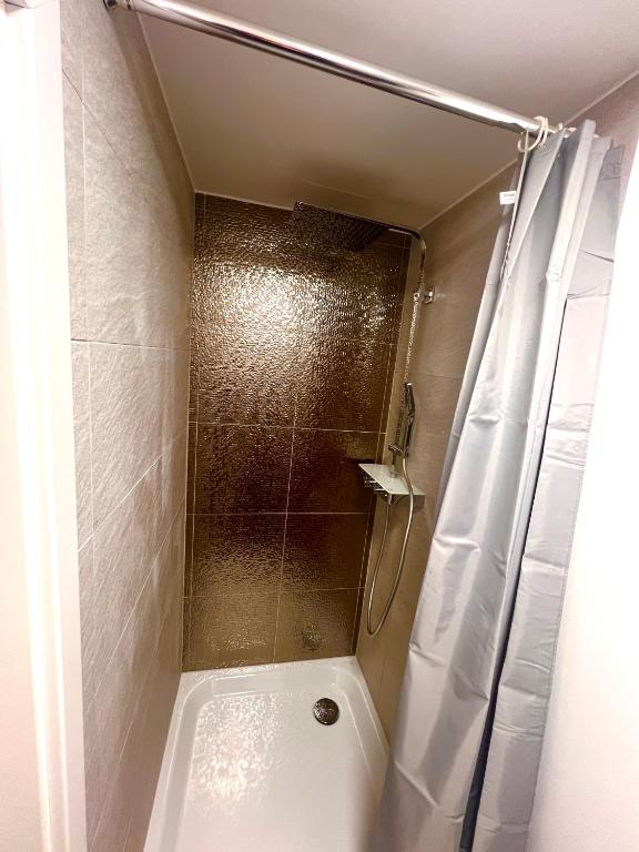 Koupelna v ubytování Ostseehaus Dreesen Souterrain