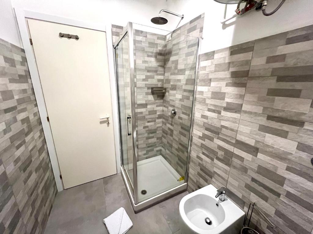 A bathroom at A Quattro Passi Da