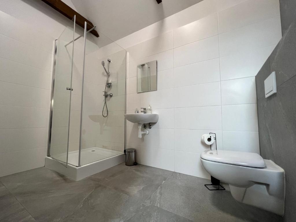 Centrum Dialogu Kultur - Habitación Cuádruple Con Baño Privado