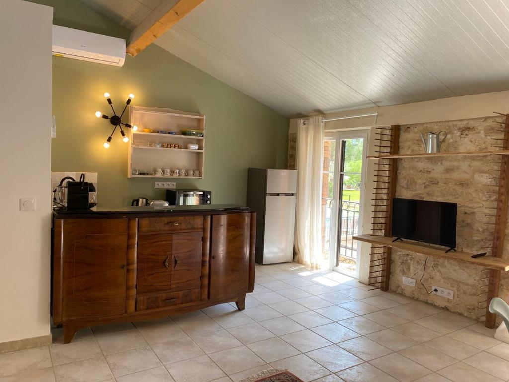 A cozinha ou cozinha compacta de L&#39;Usine en Provence