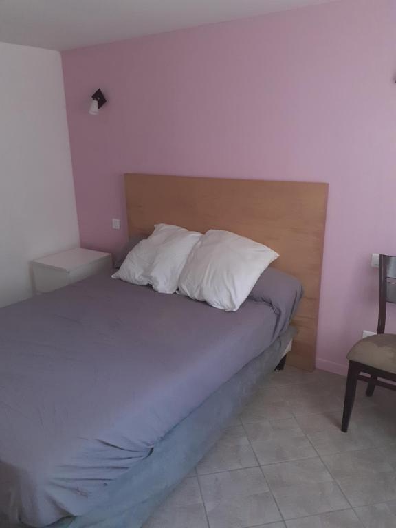Postel nebo postele na pokoji v ubytování Auberge des 7 ecluses