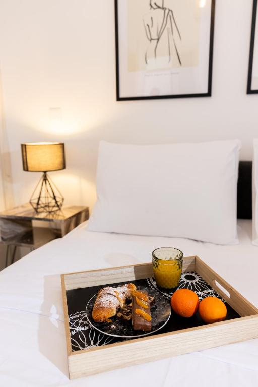 Velvet Luxury Apartments near the City Center by BiNoBi! - 11