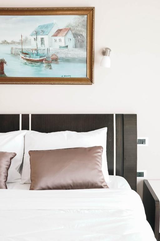 Hotel Kristal - Habitación Doble Con Balcón Y Vista Parcial Al Mar