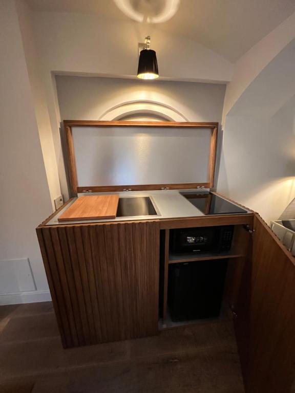 A kitchen or kitchenette at Palazzo Balbo di Vinadio Apartments