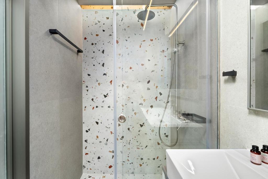 Ennea Muses Rooms and Suites - Resim 16