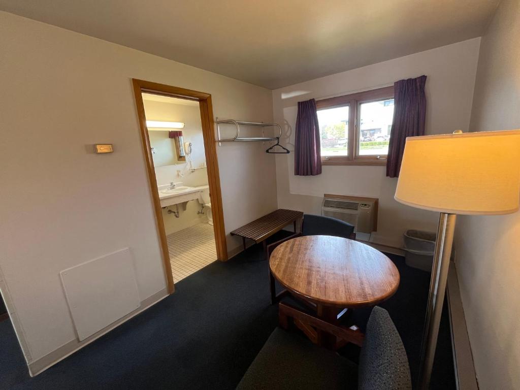 Bay Motel - Standard Double Room
