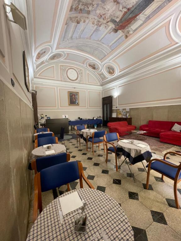 Dante Rooms