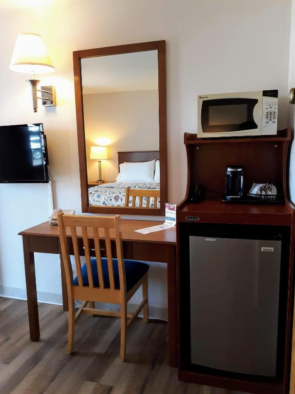 Bay Motel - King Room