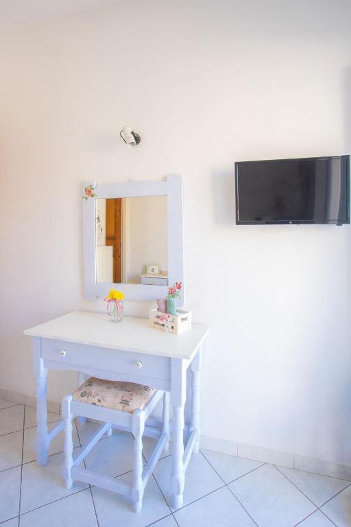 TV i/ili multimedijalni sistem u objektu A1- Mikro Karavi Apartment