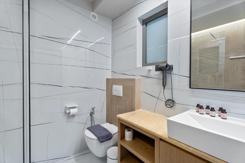 Ennea Muses Rooms and Suites - Resim 42