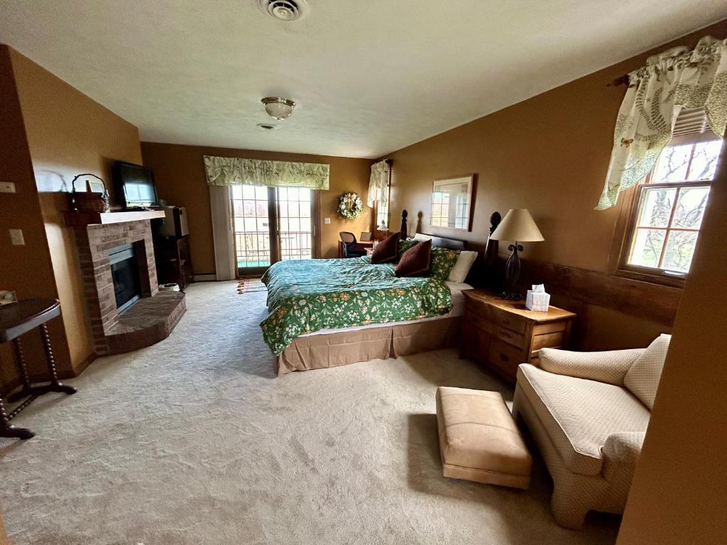 Warner-Concord Farms Bed & Breakfast - Habitación King Con Balcón