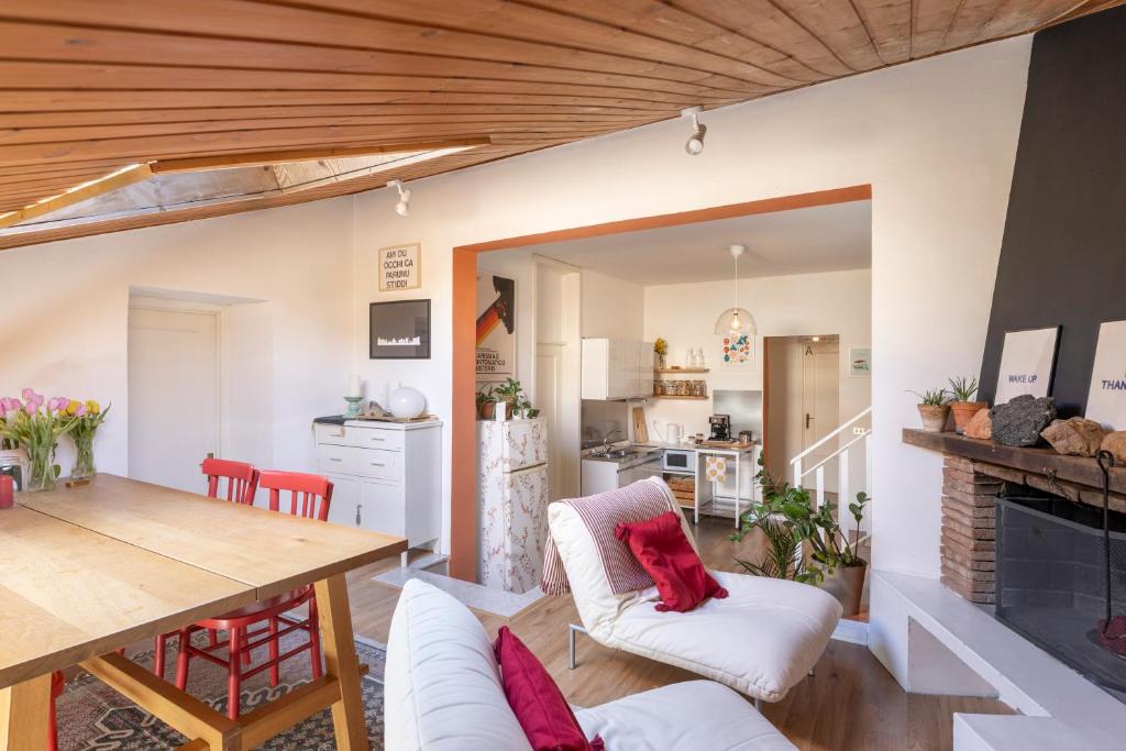 Kuchyňa alebo kuchynka v ubytovaní HOMESTAY rooftop