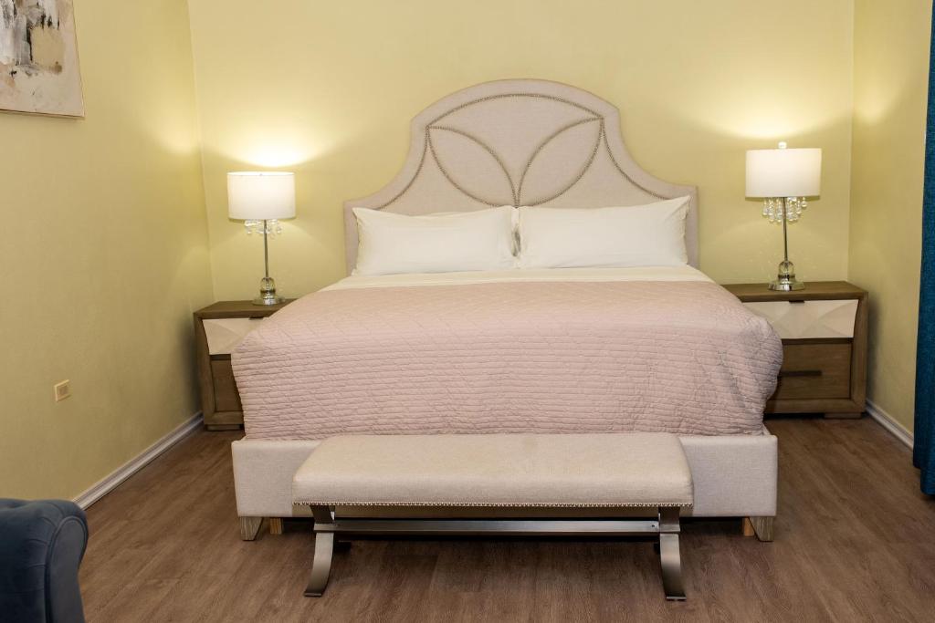 Voodi või voodid majutusasutuse Sky's Villa Resort toas