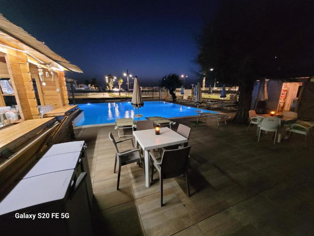 Piscina di Sunset Village o nelle vicinanze
