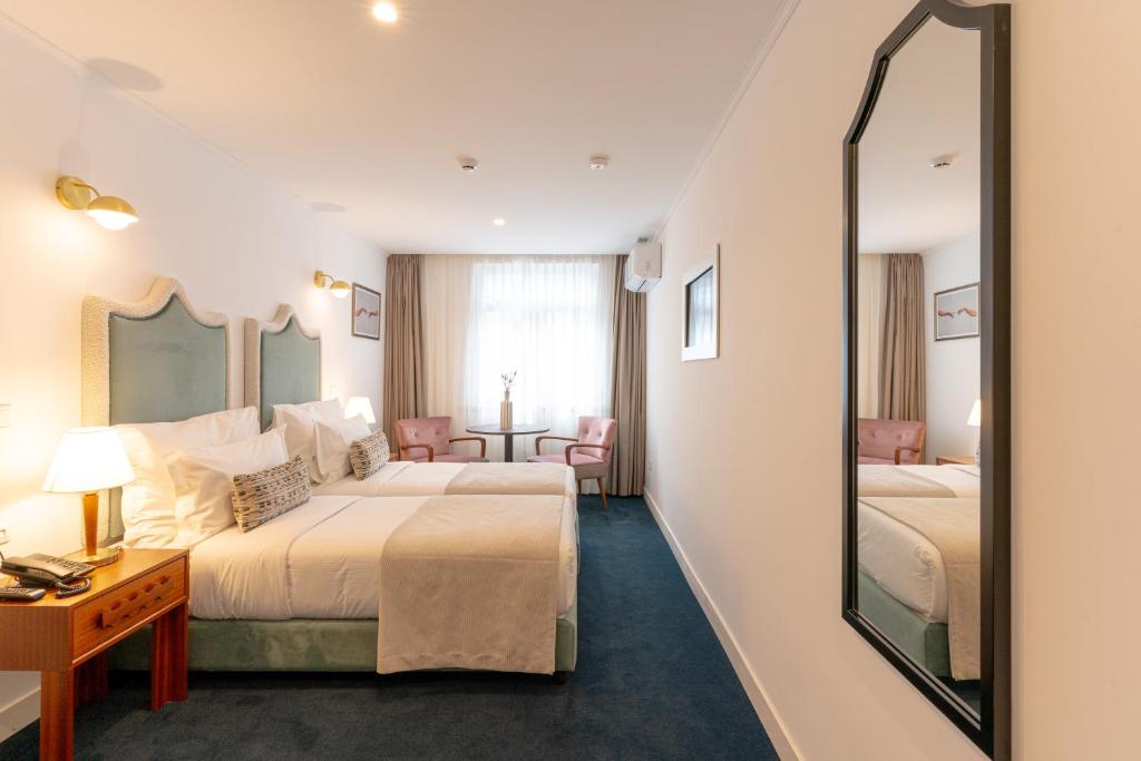 Westlight Lisboa Madalena - Resim 24