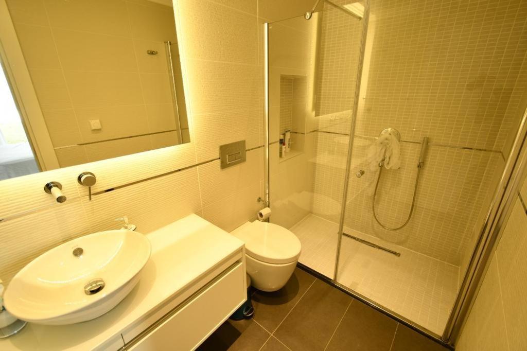 Koupelna v ubytování Manavgat - Superb 2 bedroom apartment near beach and Side centre