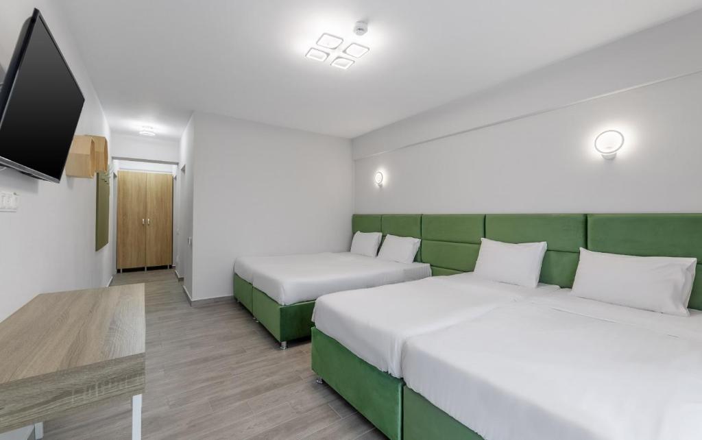 Otopeni Suites by CityBookings - 四倍房间