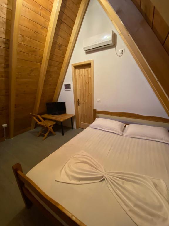 Windmill Shkodra Gesthouse Camping & Grill - Villa De Una Habitación